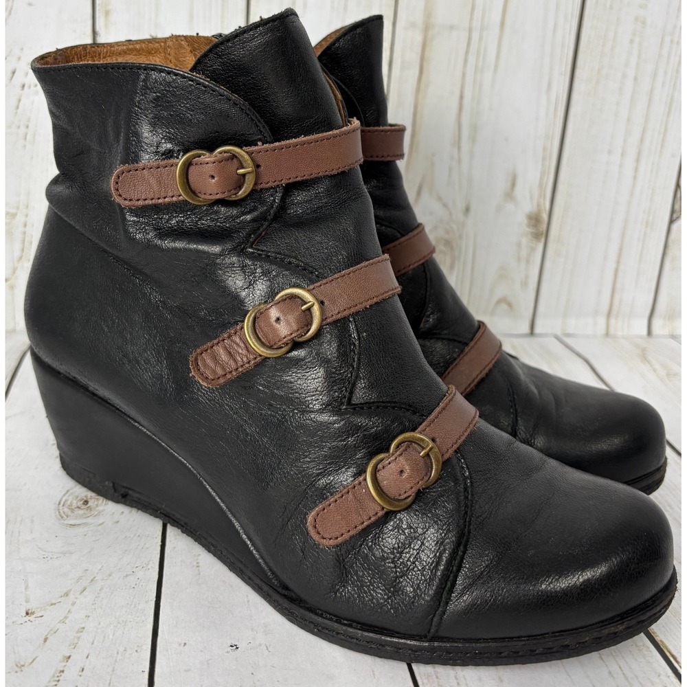 Erin Michael Web Shoemakers Black Brown Leather Buckle Wedge Ankle Boots 7.5/38